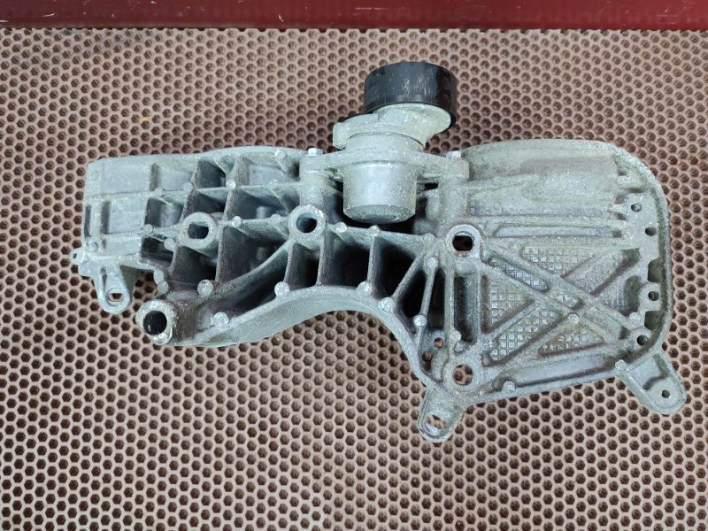 Кронштейн генератора