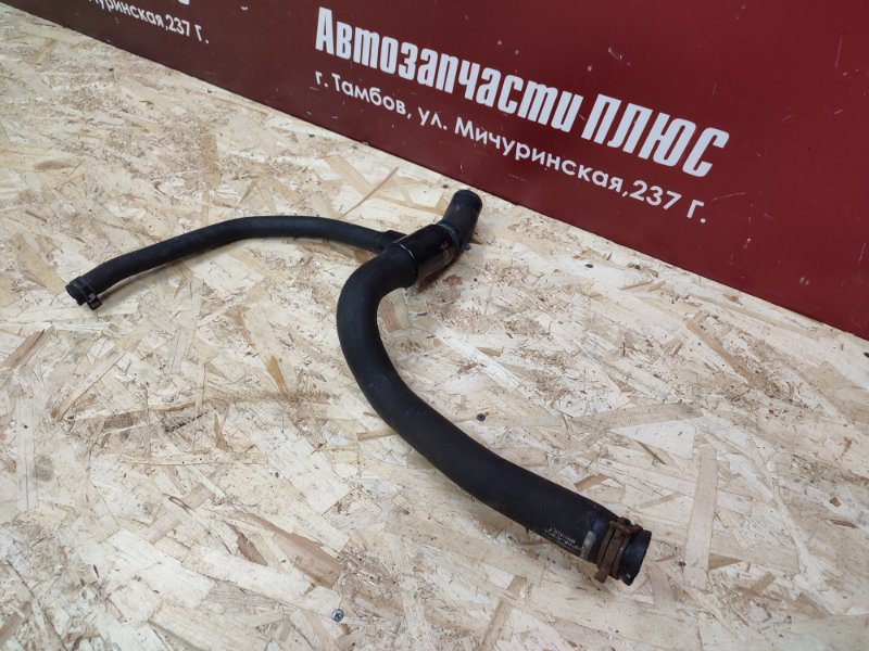 Патрубок радиатора