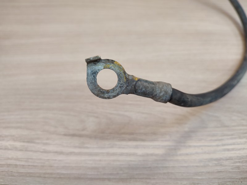 Клемма аккумулятора (минусовая)