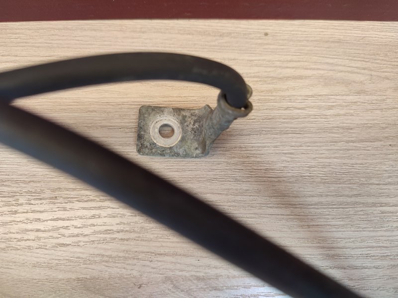 Клемма аккумулятора (минусовая)