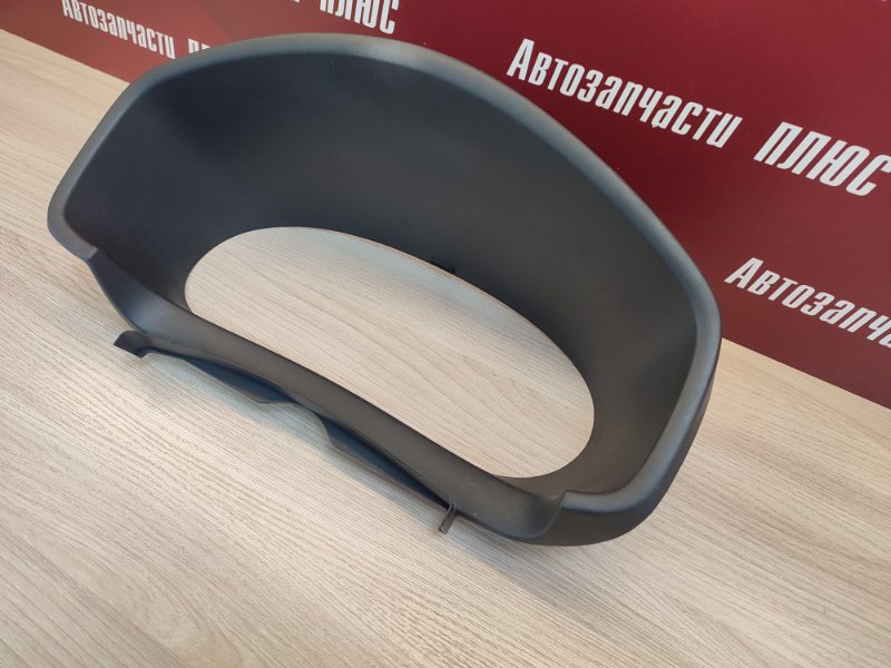 Козырек щитка приборов