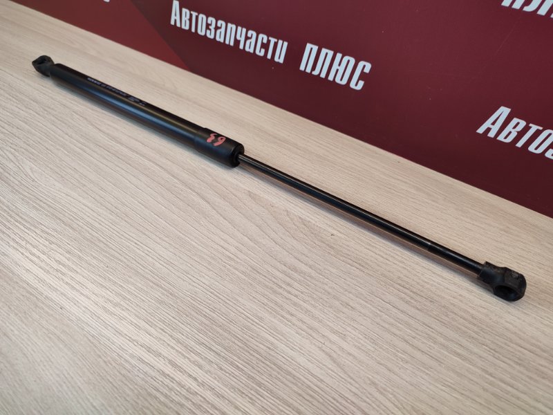 Амортизатор багажника