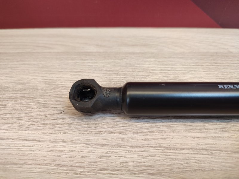 Амортизатор багажника