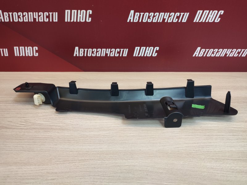 Накладка багажника