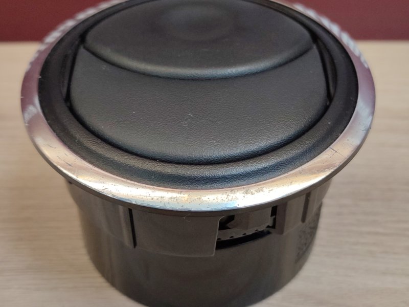 Воздушный дефлектор салона