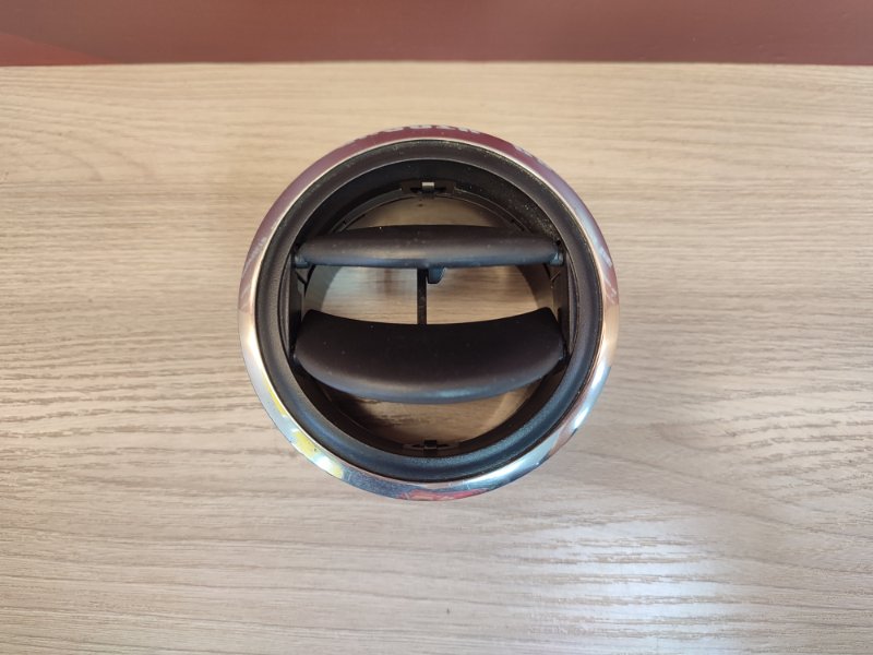 Воздушный дефлектор салона