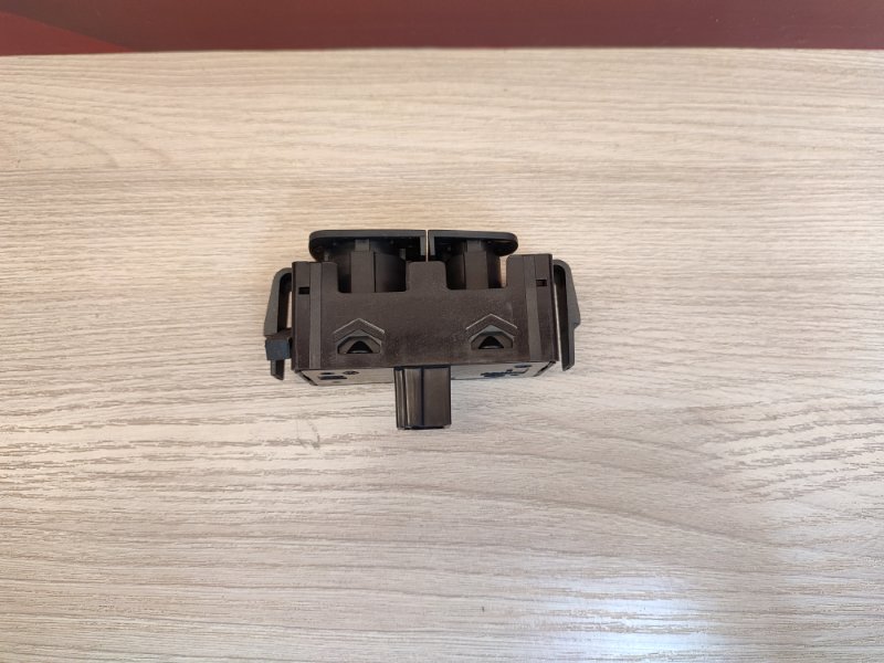 Кнопка аварийной сигнализации