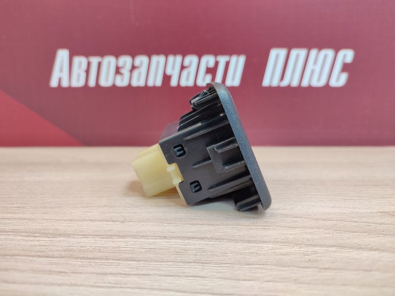 Кнопка стеклоподъемника