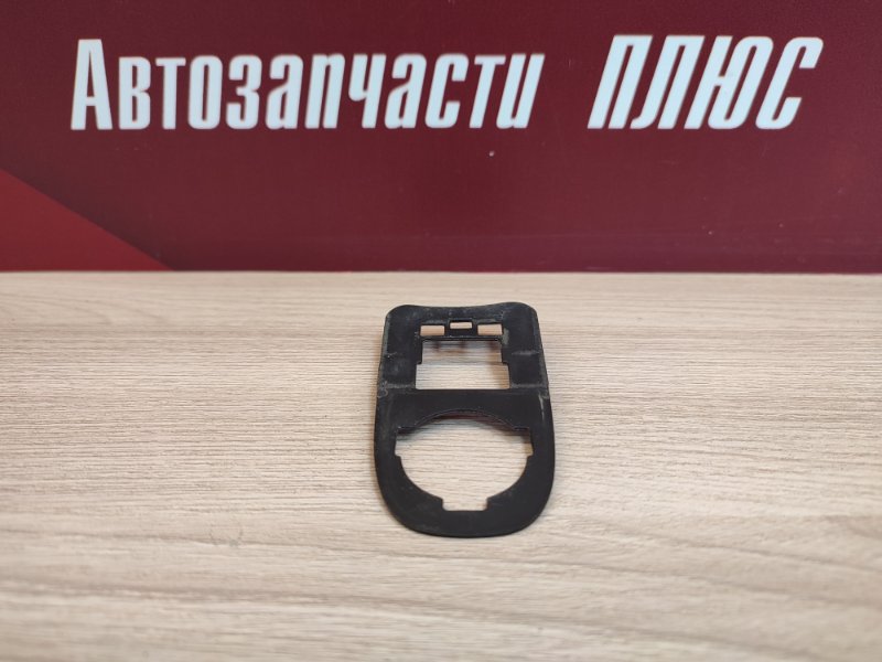 Уплотнитель ручки двери