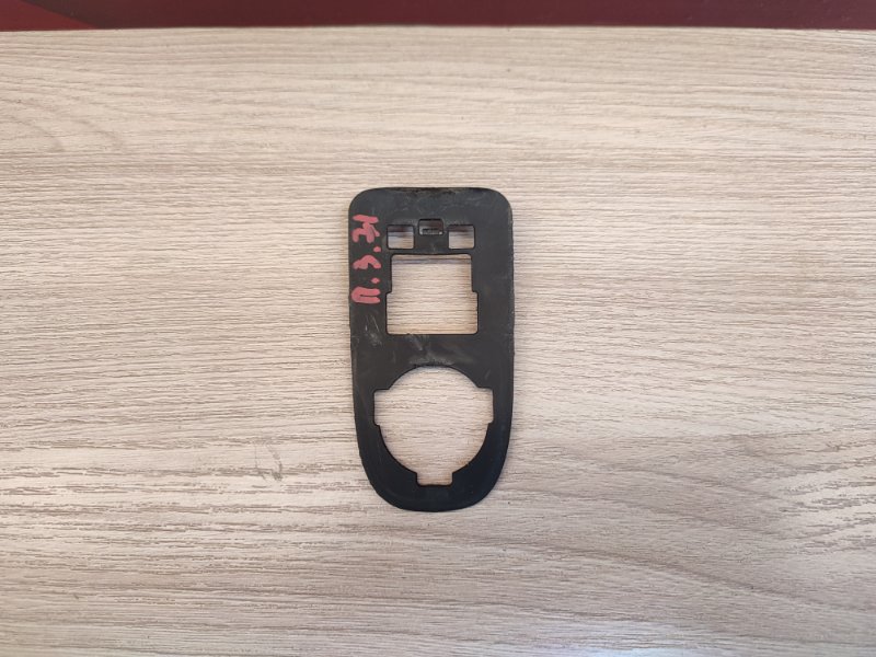 Уплотнитель ручки двери