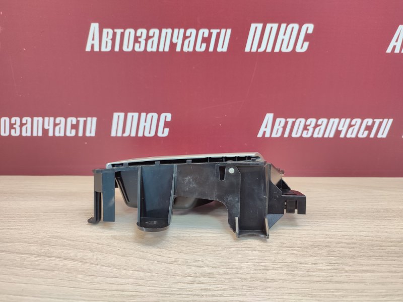 Внутренняя  ручка двери