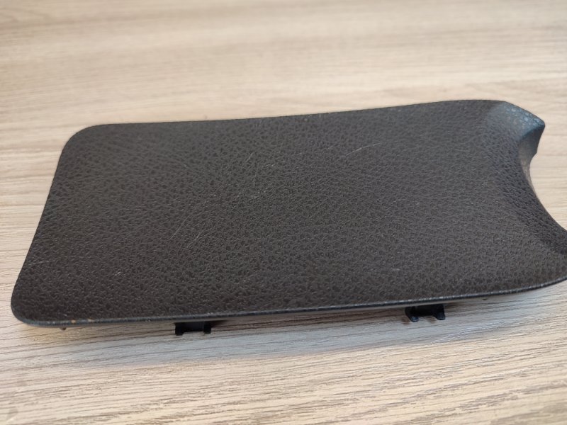 Заглушка салонная