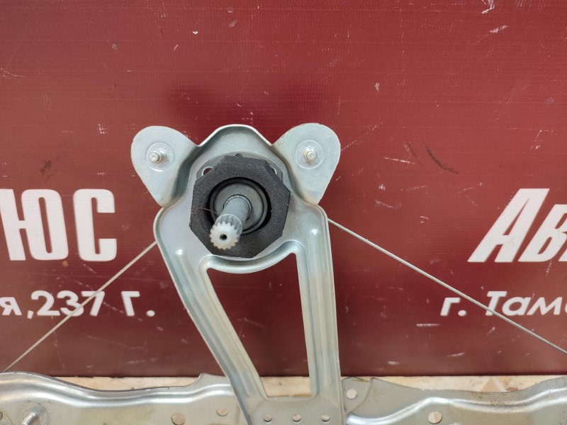 Стеклоподъемник    двери