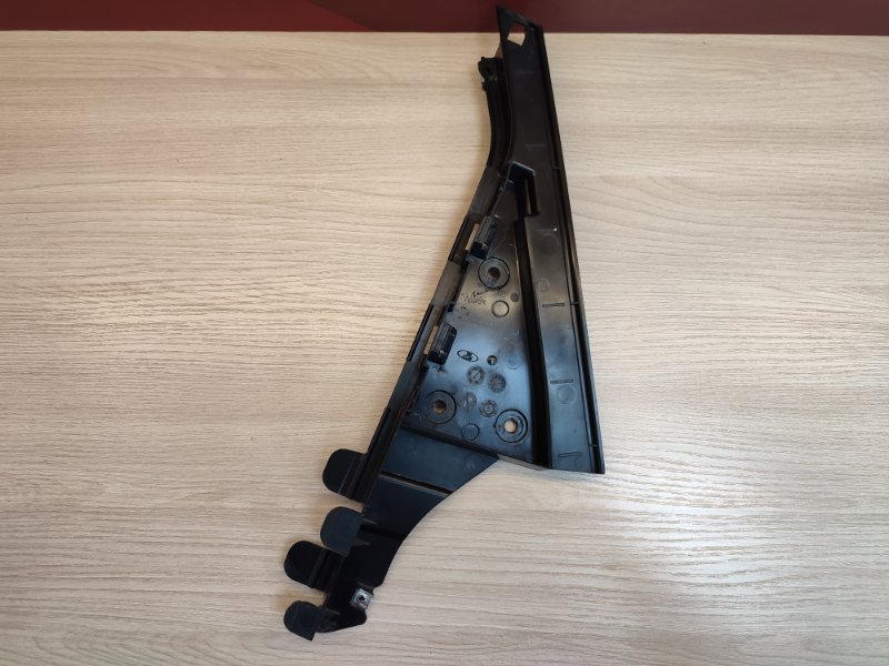 Кронштейн накладки двери