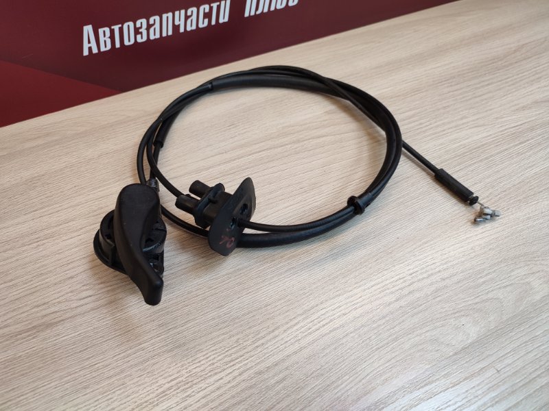 Трос замка капота