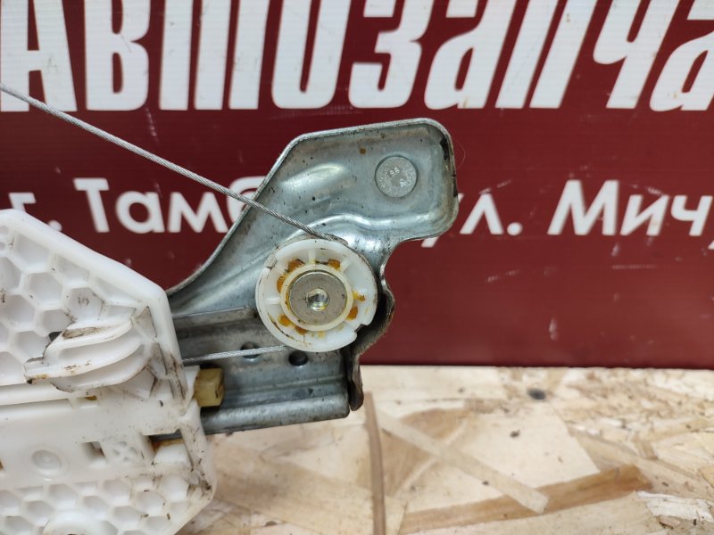 Стеклоподъемник    двери