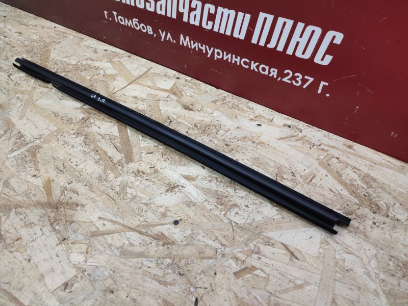 Уплотнитель стекла двери внутренний