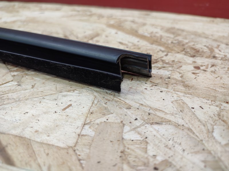 Уплотнитель стекла двери внутренний