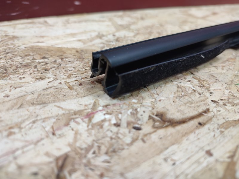 Уплотнитель стекла двери внутренний