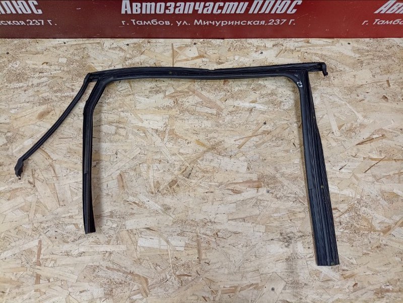 Уплотнитель рамки двери