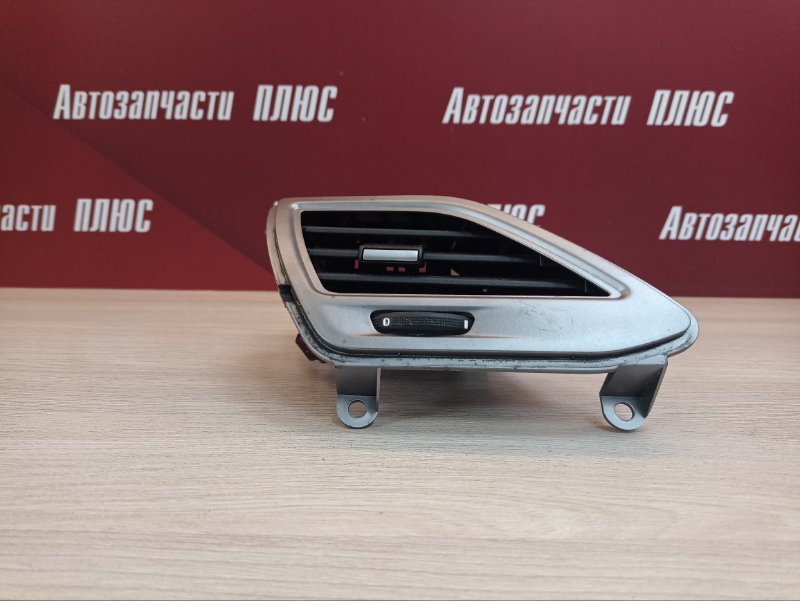 Воздушный дефлектор салона