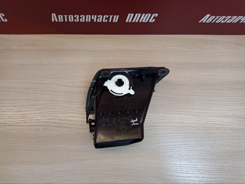 Воздушный дефлектор салона