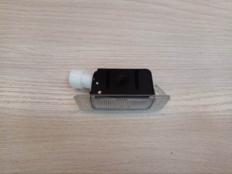 Плафон подсветки номера