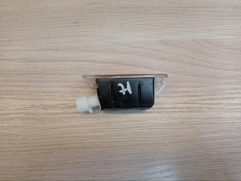 Плафон подсветки номера