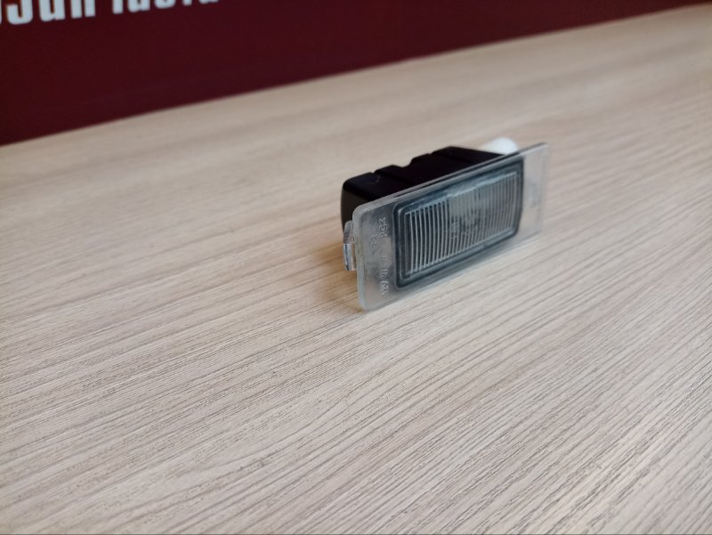 Плафон подсветки номера