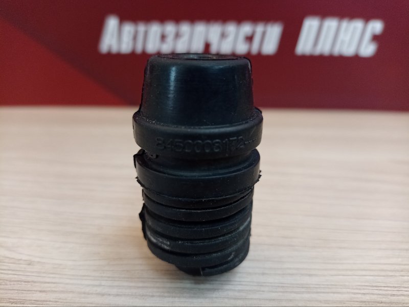 Отбойник капота