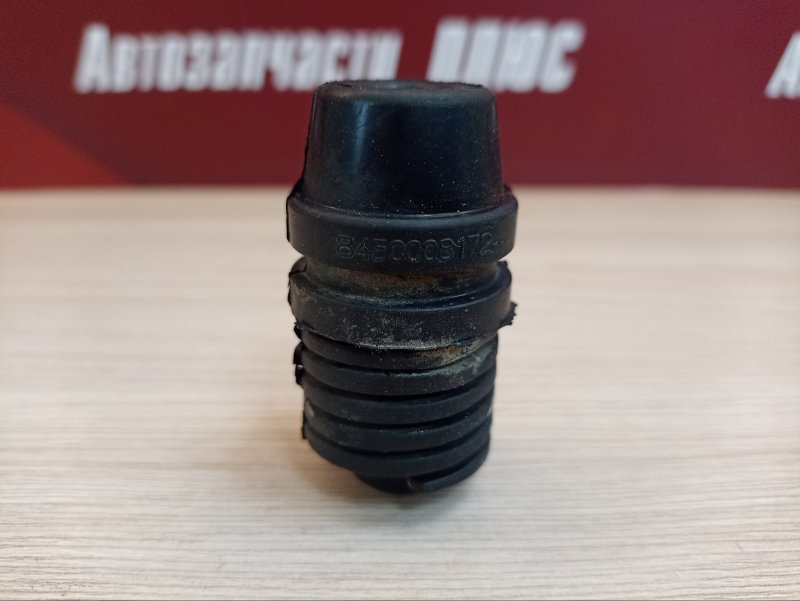 Отбойник капота