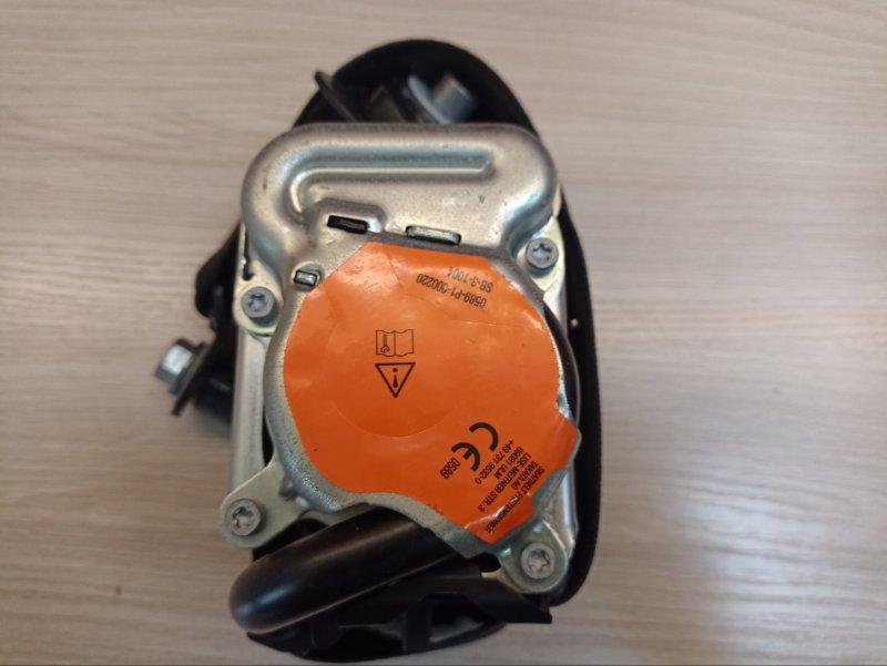 Ремень безопасности