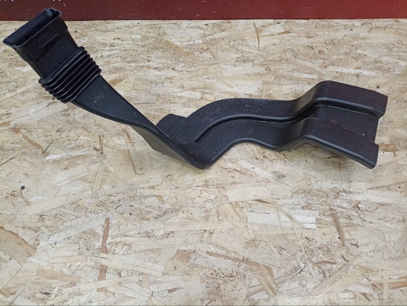 Воздуховод салона