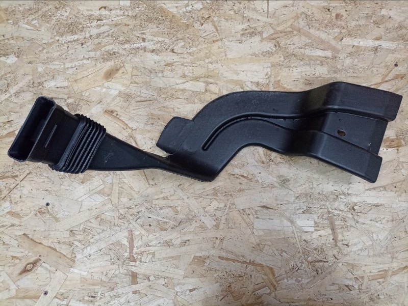 Воздуховод салона