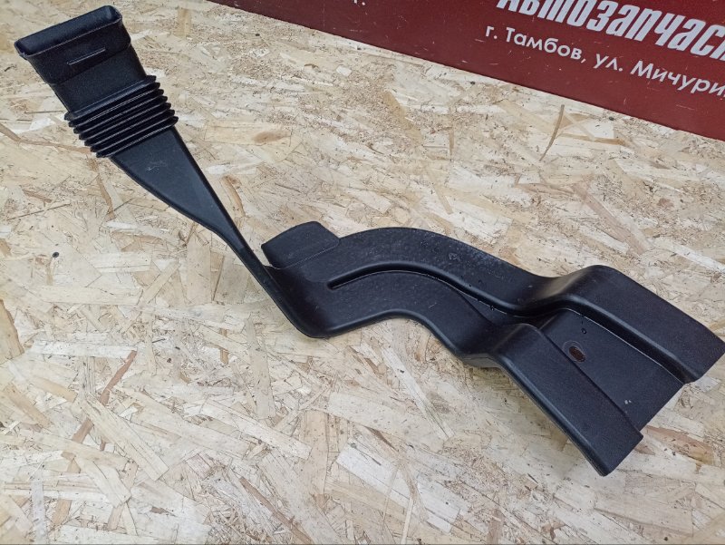 Воздуховод салона