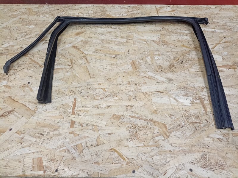 Уплотнитель рамки двери