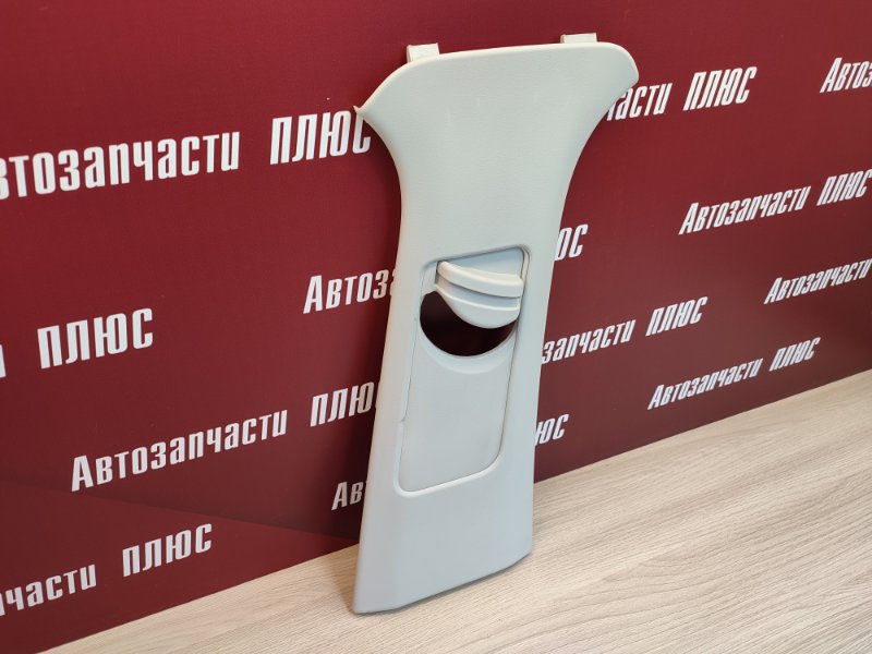 Обшивка средней стойки