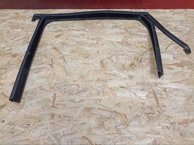 Уплотнитель рамки двери