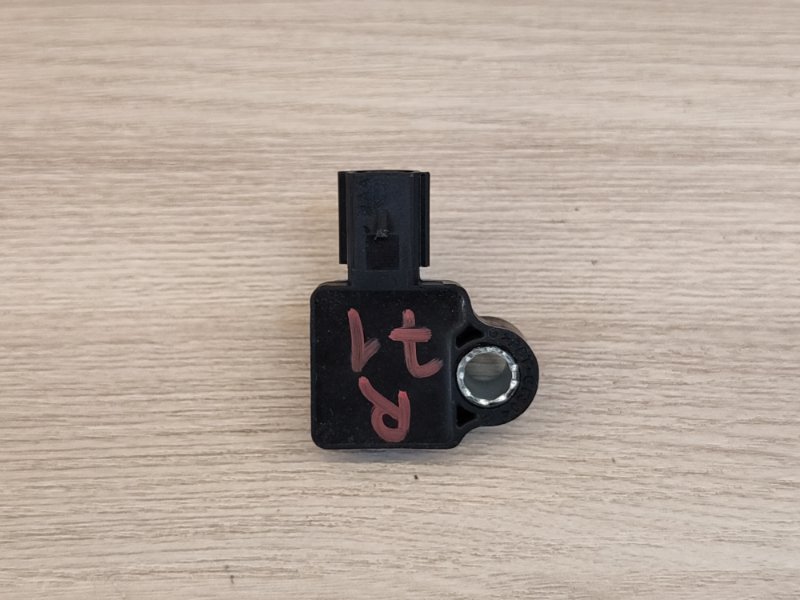 Боковой датчик удара