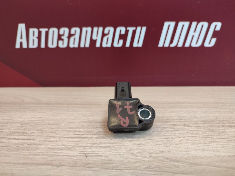 Боковой датчик удара