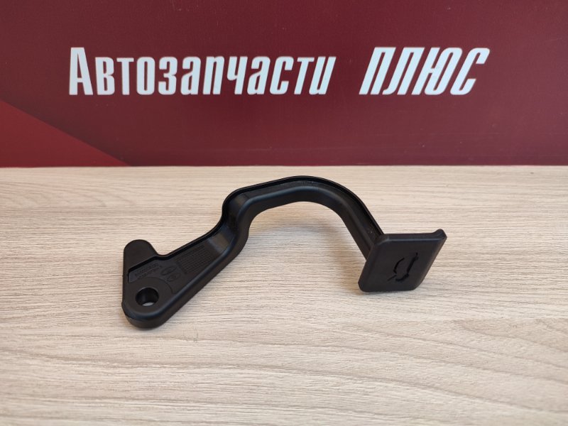 Ручка открывания капота