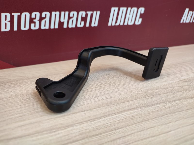 Ручка открывания капота