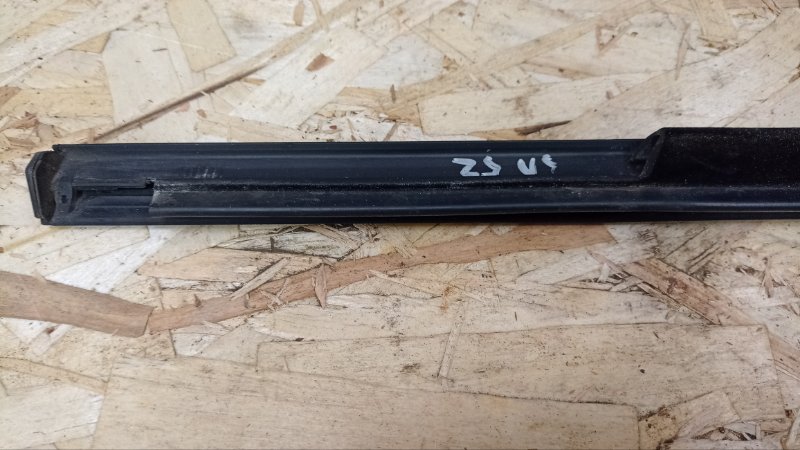 Уплотнитель стекла двери внешний