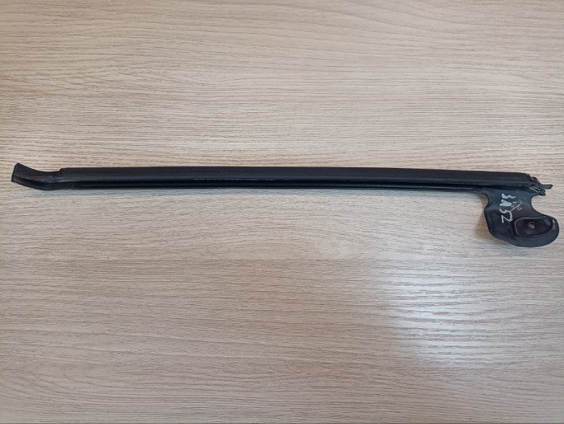 Уплотнитель двери