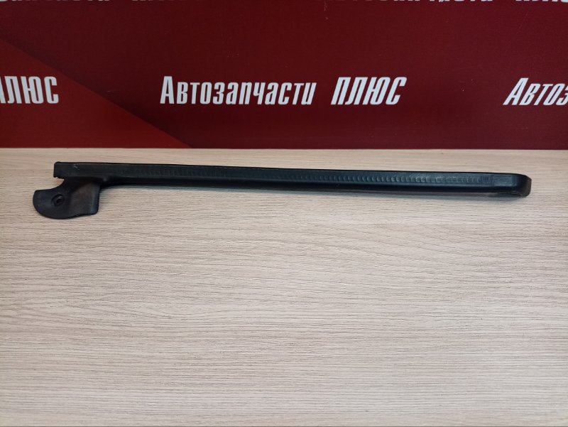 Уплотнитель двери