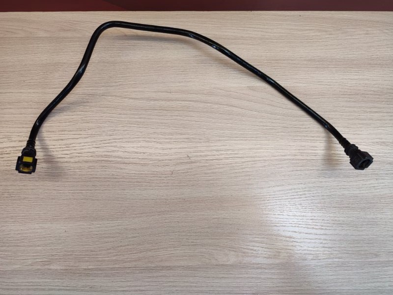 Трубка топливная