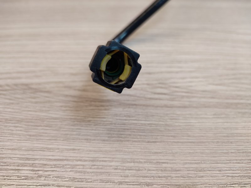 Трубка топливная