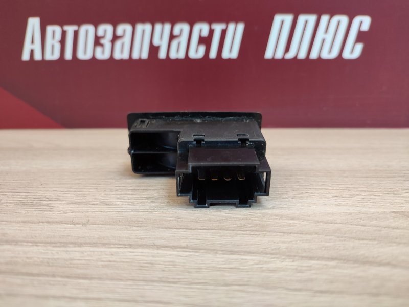 Кнопка стеклоподъемника