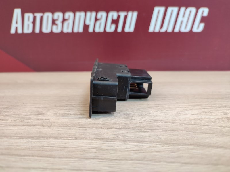 Кнопка стеклоподъемника