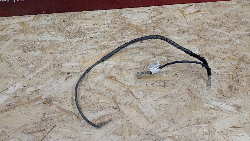 Клемма аккумулятора (минусовая)